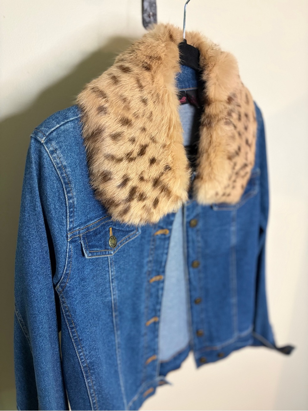 Willi Smith Blue Denim Jacket with Faux Leopard Fur Collar #1260 - Picture 4 of 14